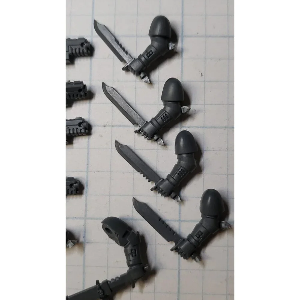 Warhammer 40k Space Marine Bits Primaris Reiver Combat Blades Bolt Pistol S10 - Picture 5 of 5